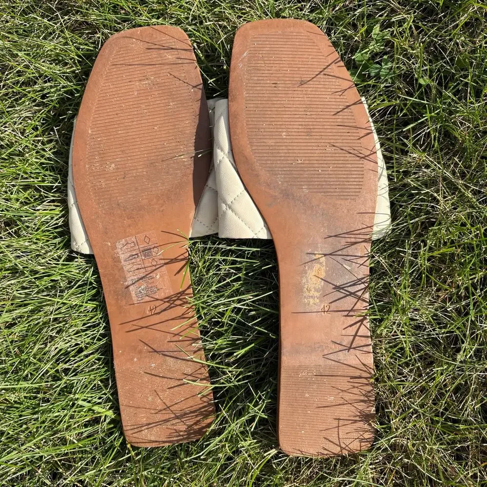 H&M brown slides with tan cushioned strap